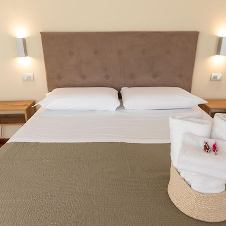 Lungomare Suite & Spa Наполи Екстериор снимка