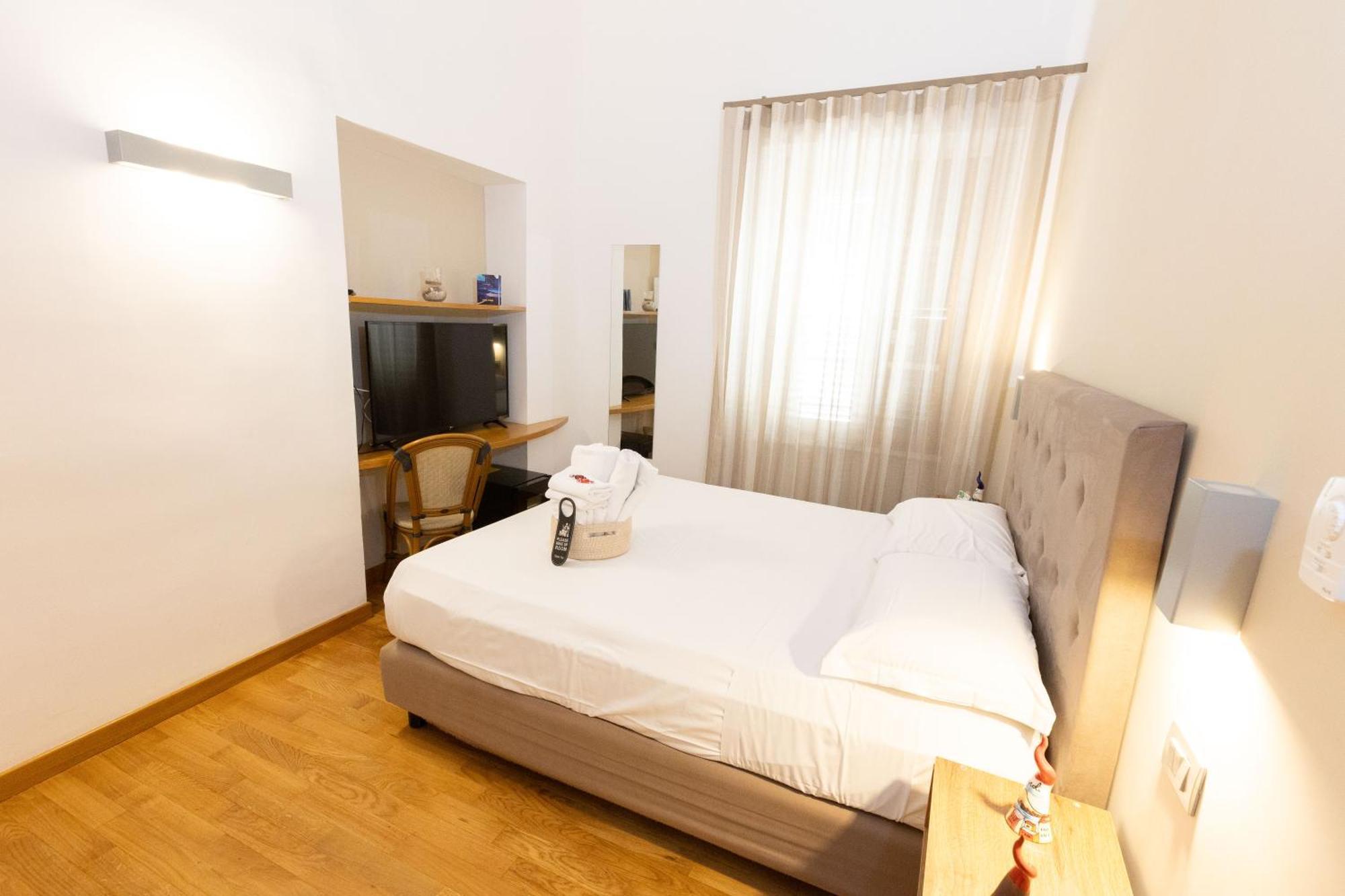 Lungomare Suite & Spa Наполи Екстериор снимка