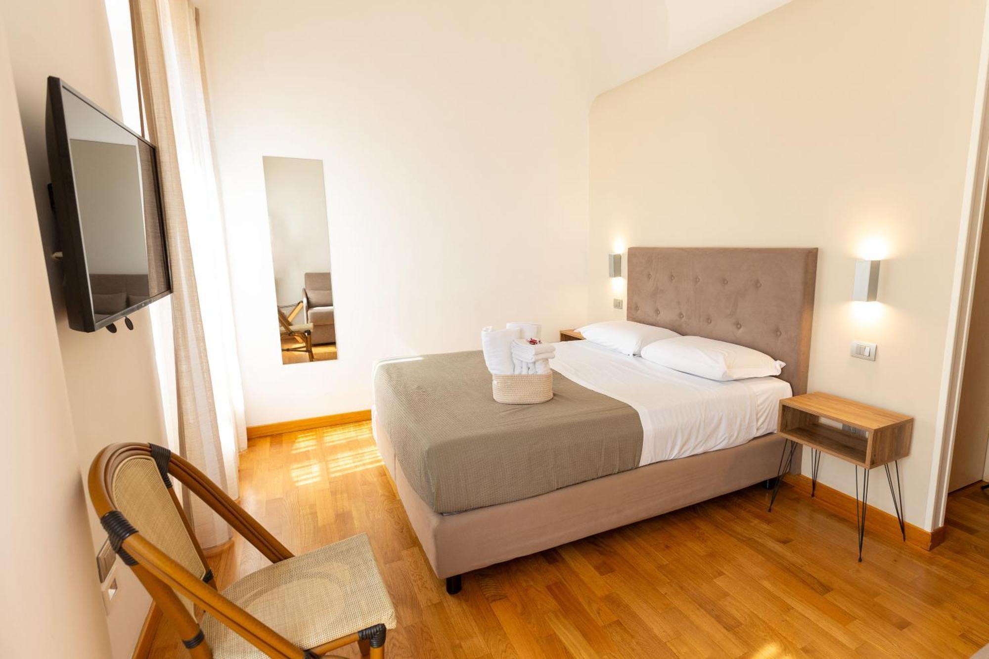 Lungomare Suite & Spa Наполи Екстериор снимка