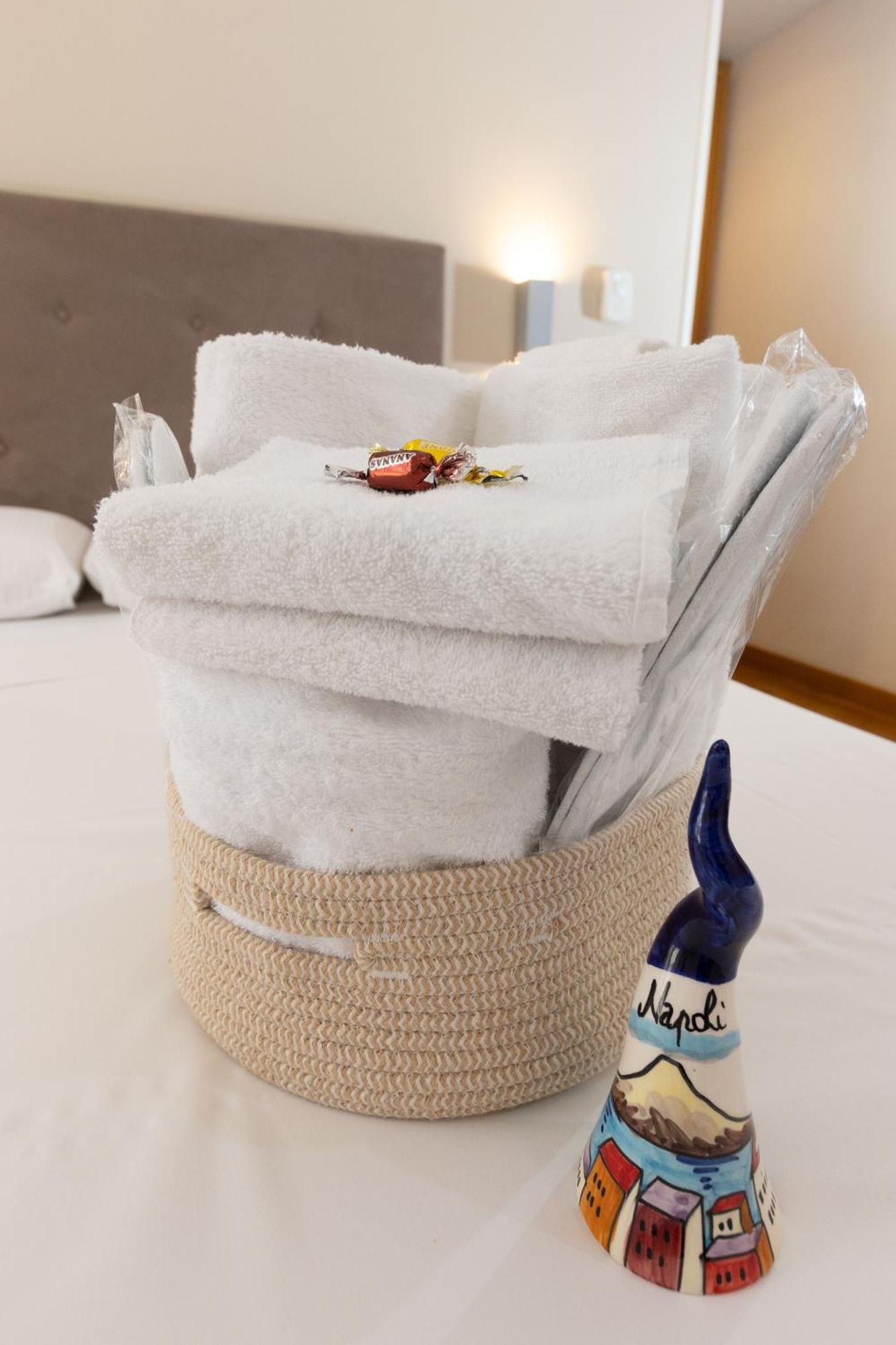 Lungomare Suite & Spa Наполи Екстериор снимка